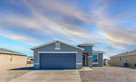 1020 Cattail Ln, El Paso, TX 79928