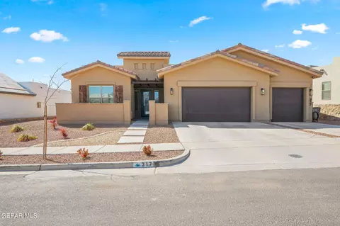 317 Emerald Pearl Dr, Horizon City, TX 79928