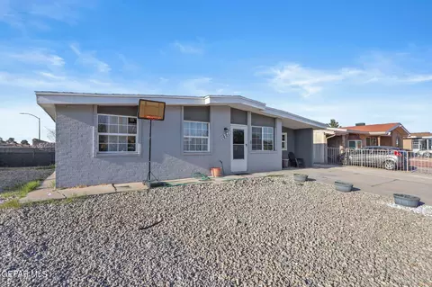 1001 Le Barron Rd, El Paso, TX 79907