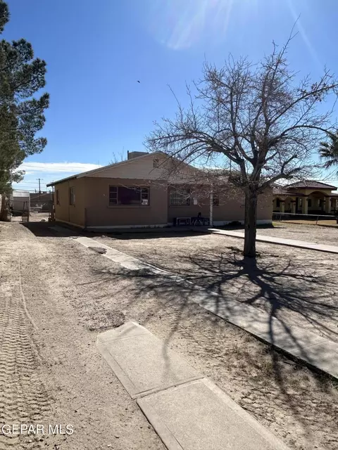 990 Stanley St, El Paso, TX 79907