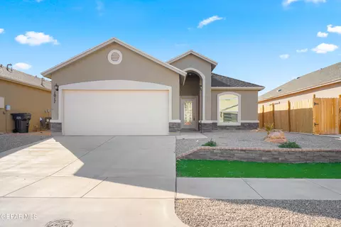 1017 Summer Lake St, El Paso, TX 79928