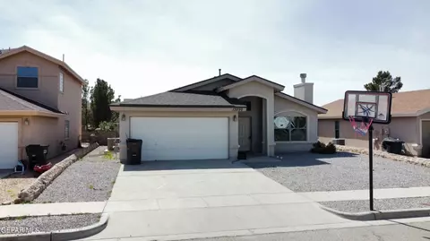 13290 Emerald Creek Dr, Horizon City, TX 79928