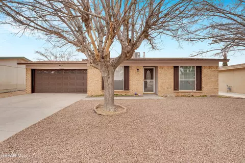 10824 Sunstone St, El Paso, TX 79924