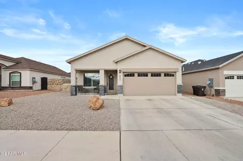 830 Nutmeg Park St, Sunland Park, NM 88063