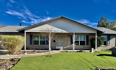 220 Stratus Rd, El Paso, TX 79912