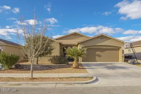 890 Holly Park Ave, Santa Teresa, NM 88008