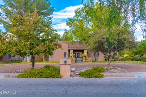 725 Rosinante Rd, El Paso, TX 79922
