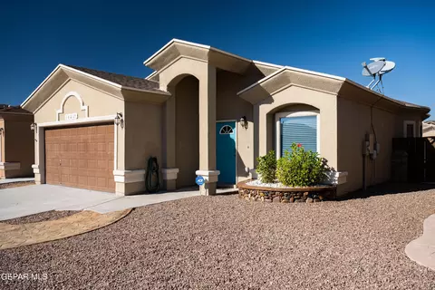 14219 N Point Ave, El Paso, TX 79938