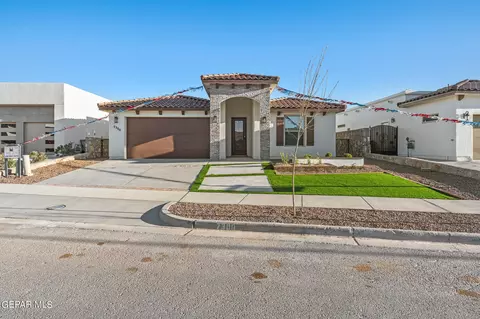 7300 Bobcat Hollow Dr, El Paso, TX 79911