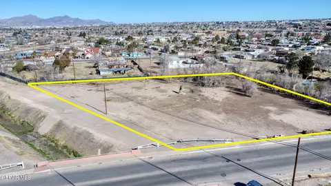 525 Lafayette Dr, El Paso, TX 79915
