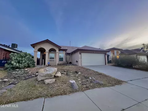 5356 Colin Powell Ave, El Paso, TX 79934