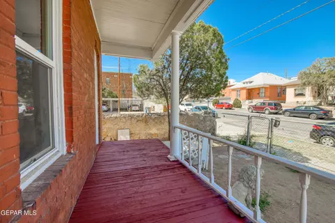 Exterior - 308 E River Ave, El Paso, TX 79902 photo 5 of 10