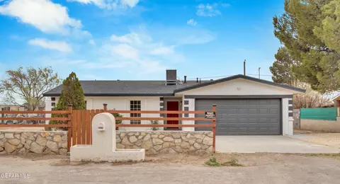 1042 Kimberly St, El Paso, TX 79932