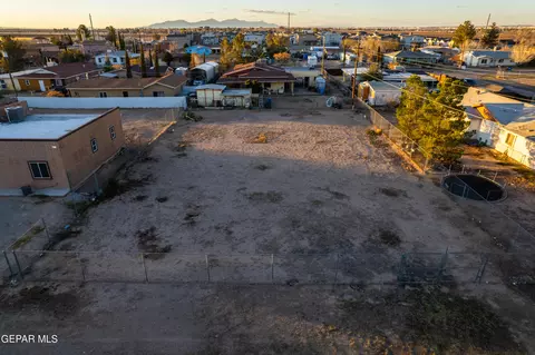 359 Mosher Way, Socorro, TX 79927