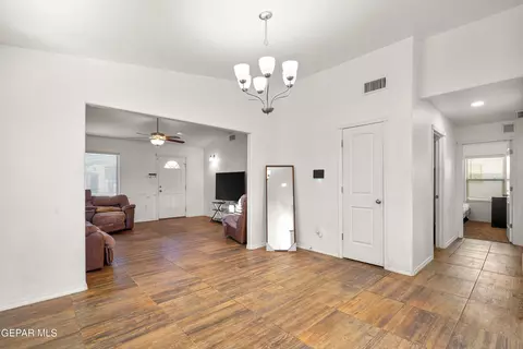 Living - 15152 Method Ave, El Paso, TX 79938 photo 4 of 4