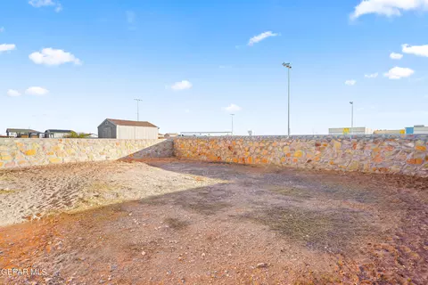 Exterior - 15152 Method Ave, El Paso, TX 79938 photo 5 of 7