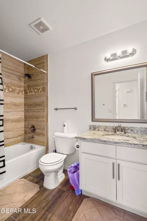 Bath - 15152 Method Ave, El Paso, TX 79938 photo 1 of 3