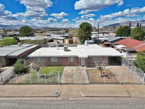 458 Cadwallader Dr, El Paso, TX 79915