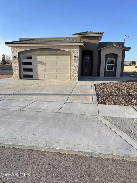 14951 Hinojos Ave, El Paso, TX 79938