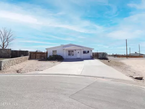1221 Iguana Pl, Horizon City, TX 79928