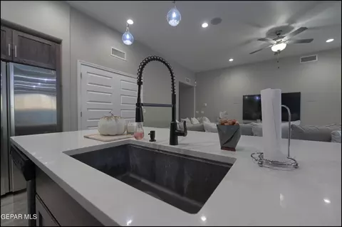 Bath - 7357 Skyrocket Dr, El Paso, TX 79911 photo 1 of 5