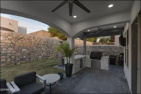 Exterior - 7357 Skyrocket Dr, El Paso, TX 79911 photo 5 of 9