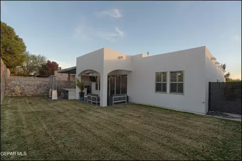 Exterior - 7357 Skyrocket Dr, El Paso, TX 79911 photo 7 of 9