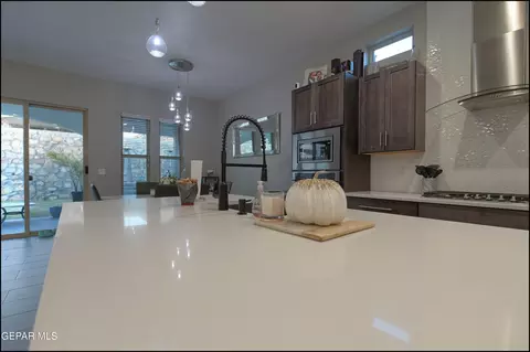 Kitchen - 7357 Skyrocket Dr, El Paso, TX 79911 photo 8 of 8