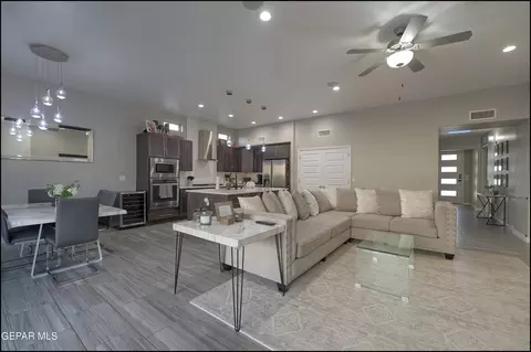 Living - 7357 Skyrocket Dr, El Paso, TX 79911 photo 2 of 5