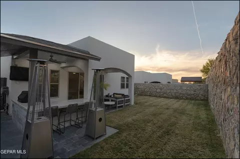 Exterior - 7357 Skyrocket Dr, El Paso, TX 79911 photo 8 of 9