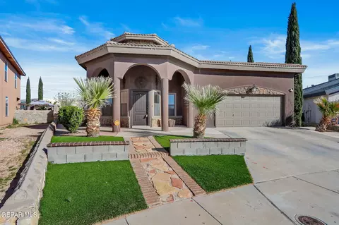 14248 Honey Point Drive Dr, El Paso, TX 79938