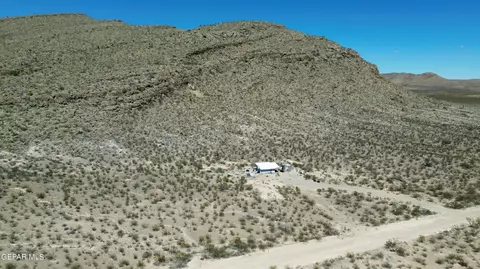 16 Beaverhead Rd, Sierra Blanca, TX 79851