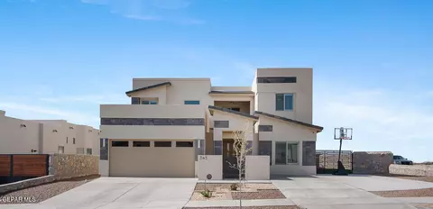 345 Emerald Pearl Dr, Horizon City, TX 79928