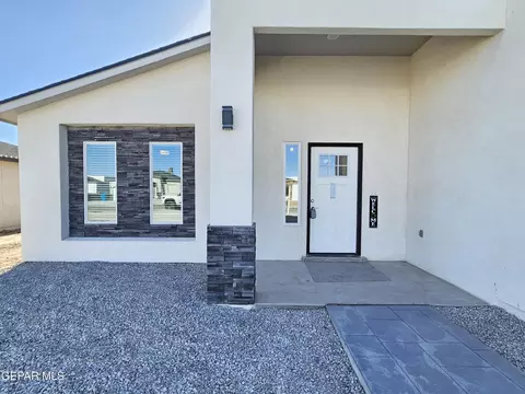 12044 Iron Hollow St, Socorro, TX 79927