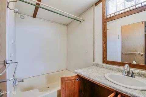 Bath - 446 San Andres Dr, Anthony, NM 88021 photo 10 of 13