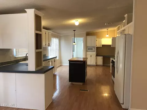 Kitchen - 446 San Andres Dr, Anthony, NM 88021 photo 1 of 7