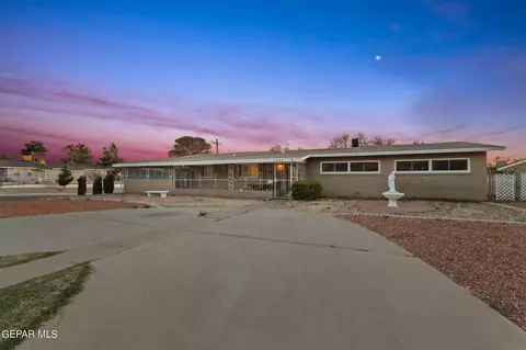 4201 Larchmont Dr, El Paso, TX 79902