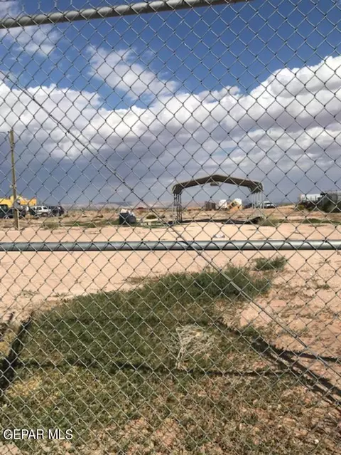 342 Vermillion St, Horizon City, TX 79928