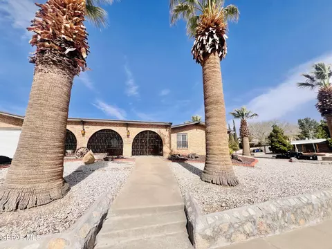10137 Stoneway Dr, El Paso, TX 79925