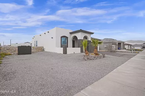 933 Grandevole, El Paso, TX 79932