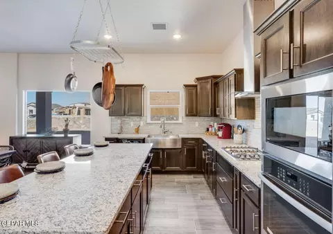 Kitchen - 15064 Composition, El Paso, TX 79938 photo 3 of 5