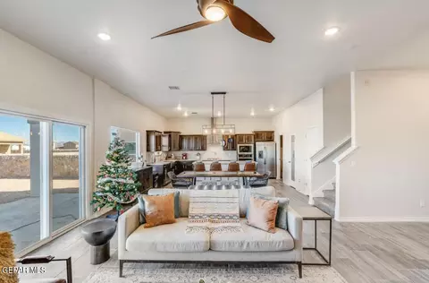 Living - 15064 Composition, El Paso, TX 79938 photo 1 of 2