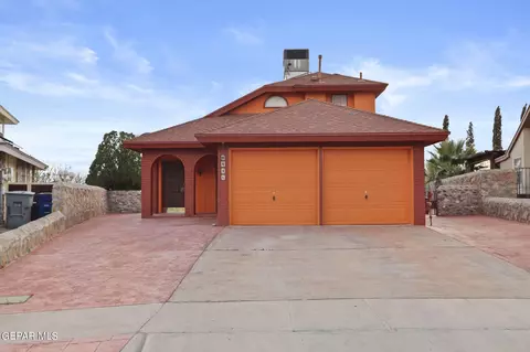 8621 Centennial Dr, El Paso, TX 79912