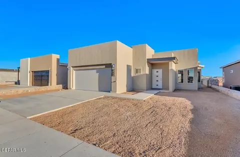 7408 Norte Portugal Ln, El Paso, TX 79934