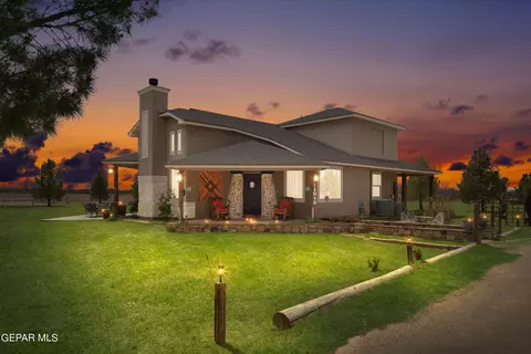 11949 Tres Caballos, Socorro, TX 79927