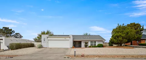6121 Pino Real Dr, El Paso, TX 79912