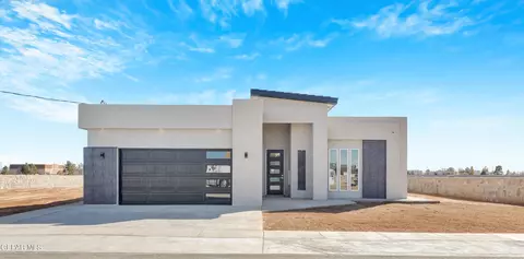 14910 Hinojos Ave, El Paso, TX 79938