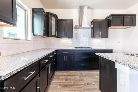 Kitchen - 3604 Pattern Pl, El Paso, TX 79938 photo 3 of 7