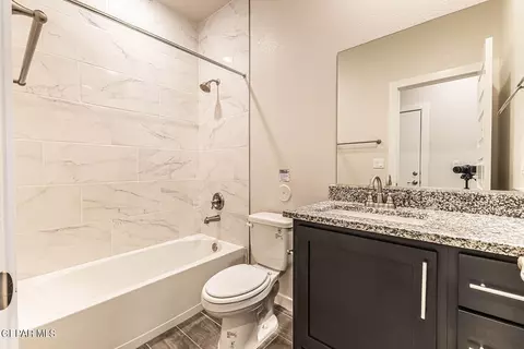 Bath - 3604 Pattern Pl, El Paso, TX 79938 photo 2 of 3