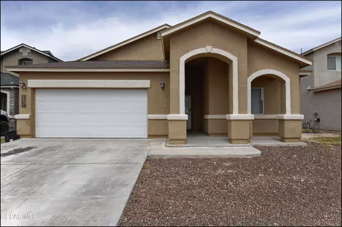 3841 Loma Adriana Dr, El Paso, TX 79938